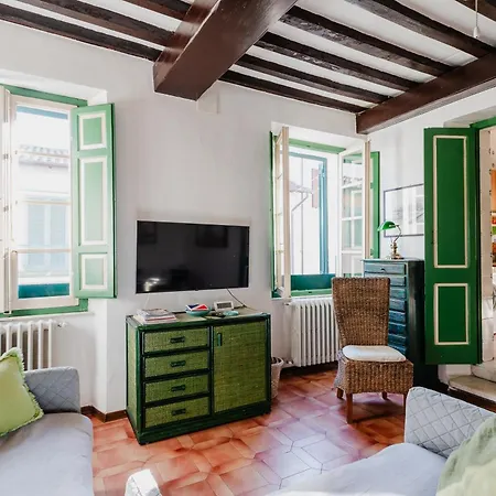 Apartment 43 *